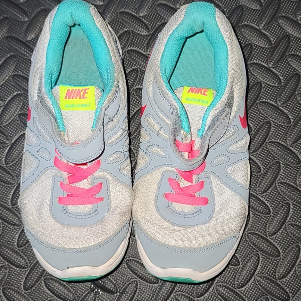 Youth Girls Nike's